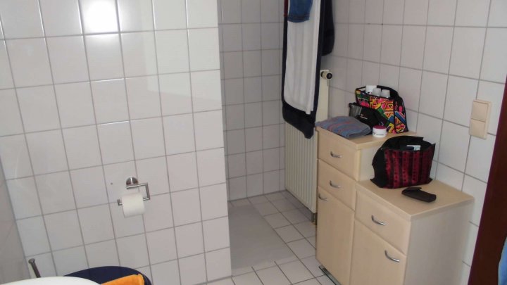 Rückzugsort über den Dächern – Gemütliche 3,5 Zimmer mit Balkon (Niefern-Vorort)