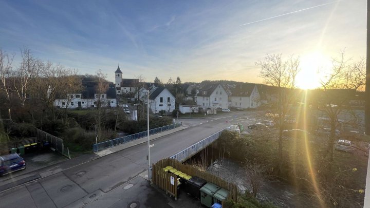 Schöne 3- Zimmer Wohnung oder Top- Kapitalanlage mit 3-Zimmer-WG-Potenzial & zusätzlicher Stellplatz