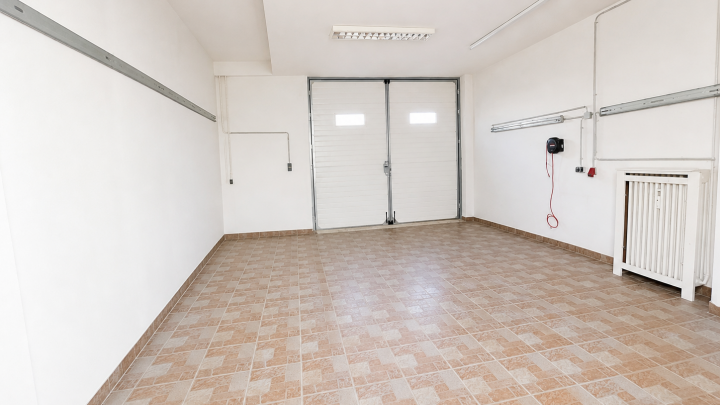 Gewerbe oder Wohnen – 119 m² EG, 8 Parkplätze, bis 8 % Rendite im Sanierungsgebiet