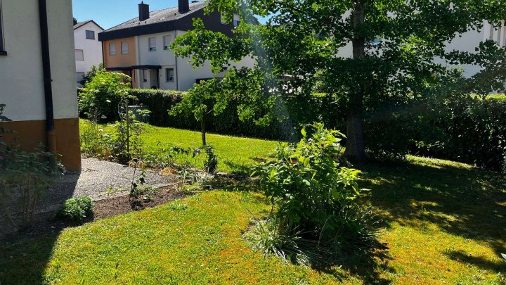 Seltene Gelegenheit in Toplage von Stein – Doppelhaushälfte mit schönem Garten