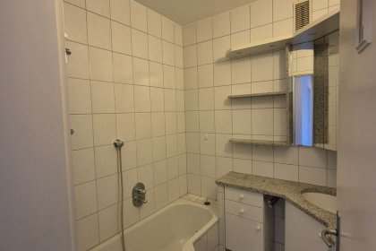 Bad mit Wanne