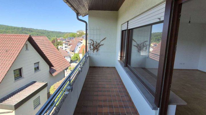 *Gepflegtes, teilvermietetes Reihenendhaus mit 3 Wohnungen zu verkaufen!*