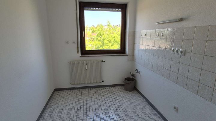 *Gepflegtes, teilvermietetes Reihenendhaus mit 3 Wohnungen zu verkaufen!*