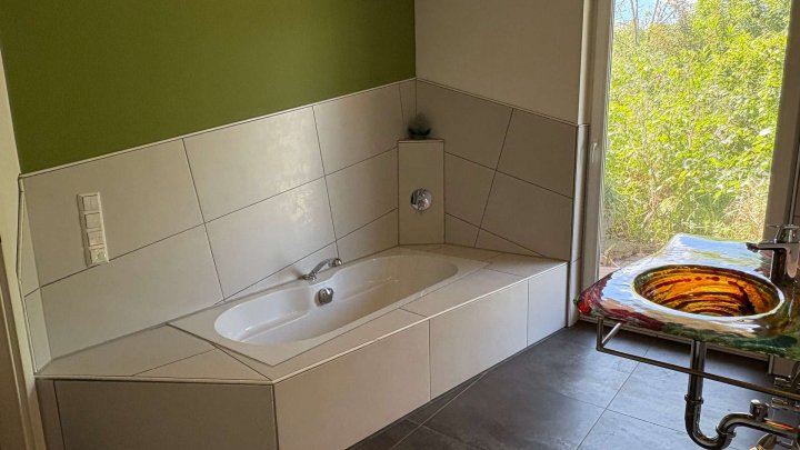 Helle 3-Zi-Whg mit Terrasse in toller Lage