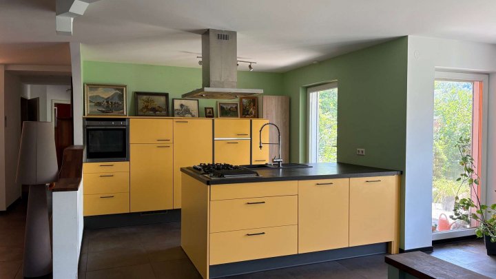 Träume werden in Pfullingen wahr: Wohnung mit Garten, Aufzug und 2 Bäder