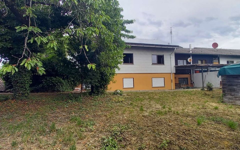 Garten mit Rückfassade