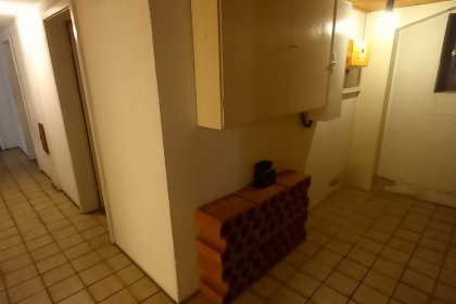 Flur und E-Zählerschrank UG