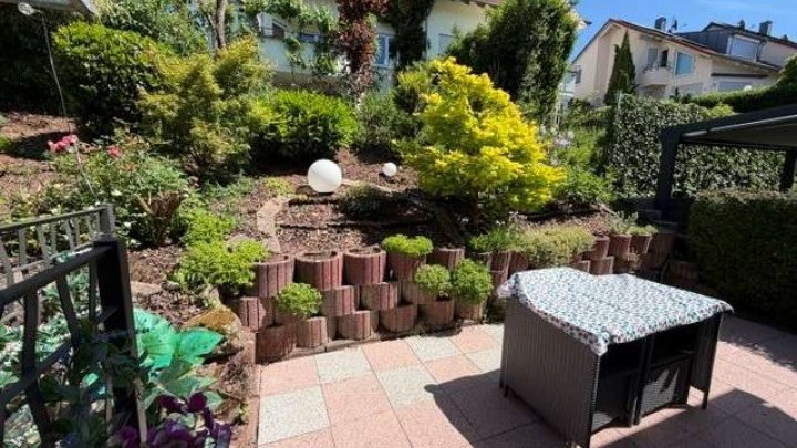 Gemütliches Reihenhaus in Aichtal - bis zu 4 Schlafzimmer - ab € 1.675,- mtl. Finanzierungsrate *