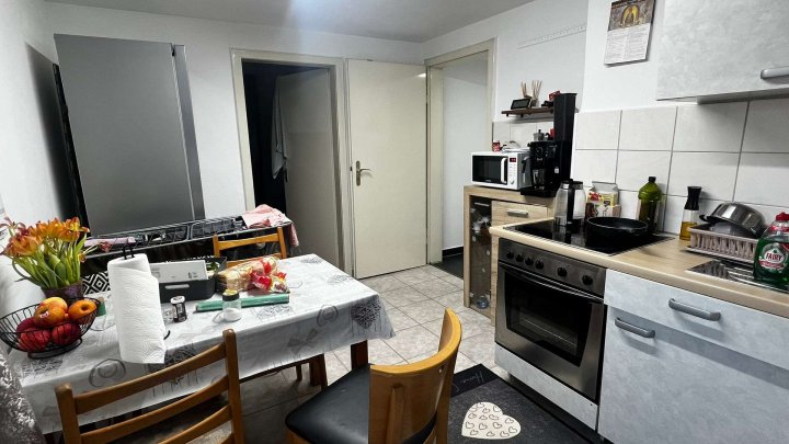 *Gepflegtes Haus mit 3 Wohnungen, Balkon, Terrasse &Garage zu verkaufen*