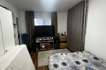 Schlafzimmer (2) UG