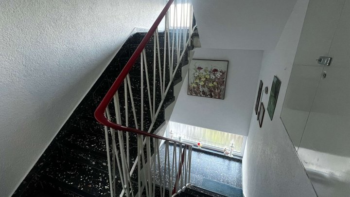 *Gepflegtes Haus mit 3 Wohnungen, Balkon, Terrasse &Garage zu verkaufen*