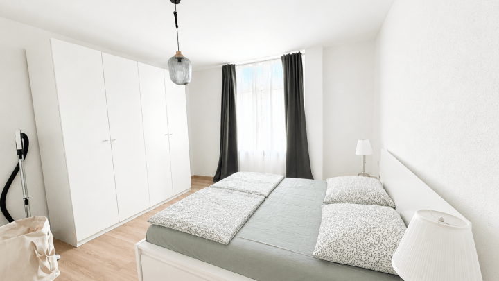 Hochwertig möblierte 2-Zimmer-Wohnung: pauschale Warmmiete 900€ + Einbauküche in zentraler Citylage