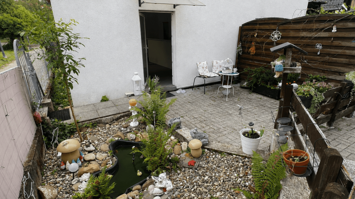 Charmantes 1-Zimmer-Häuschen mit eigenem Eingang und Terrasse