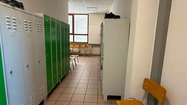 Attraktive Gewerbeimmobilie mit Büro-, Produktions- und Hallenflächen in Königsbach-Stein