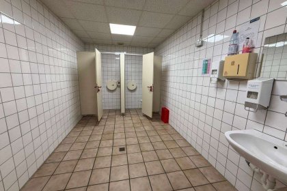 2. WC in Produktionshalle  (GR 10)