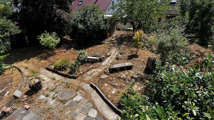 Fertighaus mit großem Garten und viel Potenzial