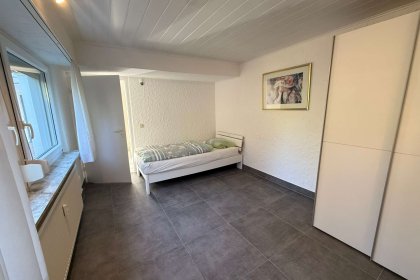 Zimmer Hinterhaus Wohnung Nr. 1 