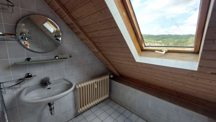 3,5 Zim. DG-Wohnung mit besonderem Charme zu verkaufen!