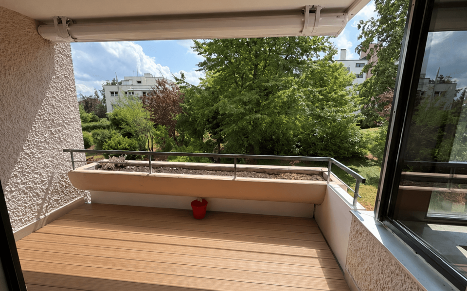 Balkon mit neuem Boden