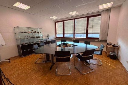 Konferenzraum 2. OG Büro- & Produktionsgebäude (GR 31)