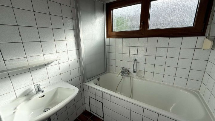 Ruhig gelegener Bungalow mit Garten, Pergola und Garage zu verkaufen!