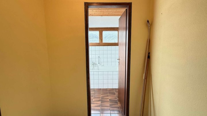Ruhig gelegener Bungalow mit Garten, Pergola und Garage zu verkaufen!