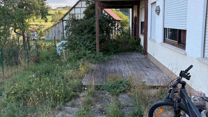 Freistehendes Mehrfamilienhaus - Attraktive Kapitalanlage  mit Ausbaupotential
