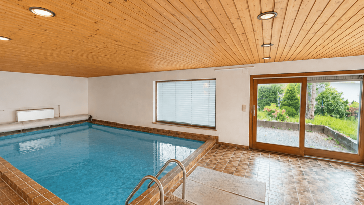 Villenflair und Ruhe pur – Einfamilienhaus mit Traumgarten in guter Lage von Engelsbrand-Salmbach