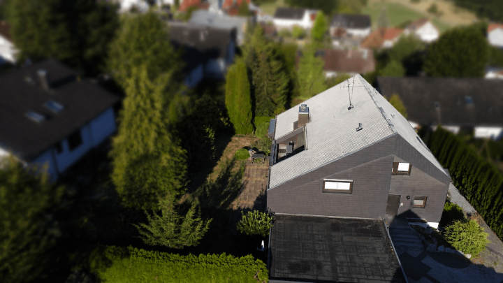 Villenflair und Ruhe pur – Einfamilienhaus mit Traumgarten in guter Lage von Engelsbrand-Salmbach