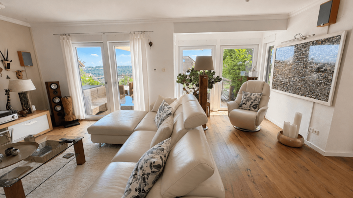 Hoch hinaus- Einfamilienhaus mit Schwarzwaldblick zum Verlieben - Energieeffizient und erholsam!
