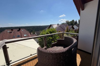 DG: Balkon mit Zugang über beide Zimmer