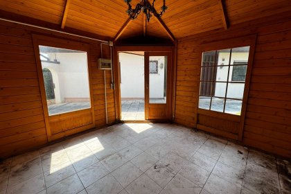 Holzpavillon