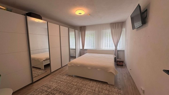 Großzügig wohnen mit Wintergarten & Balkon – modernisierte Eigentumswohnung mit Garage