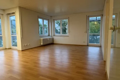 Wohn-/ Esszimmer