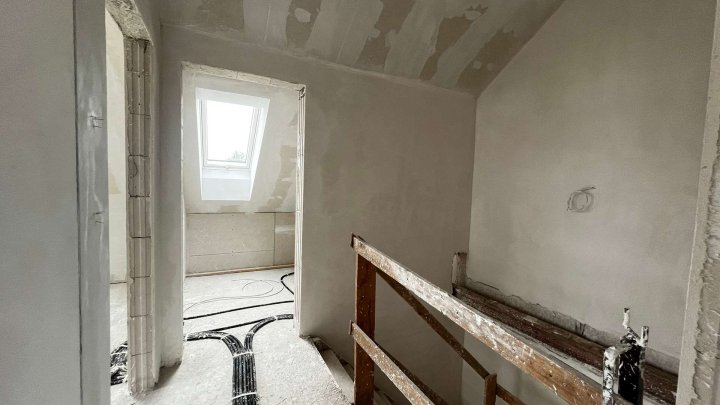 Ihr Zuhause. Ihr Stil.  – Reihenhaus zum Selbstausbau oder Fertigstellenlassen in Kleinvillars