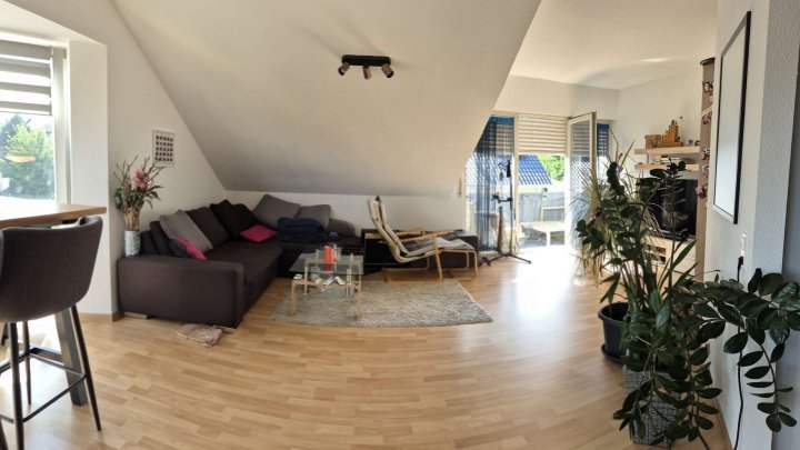 2 Zimmer- DG-Wohnung in Königsbach-Stein (OT Stein) in Feldrandnähe zu vermieten!