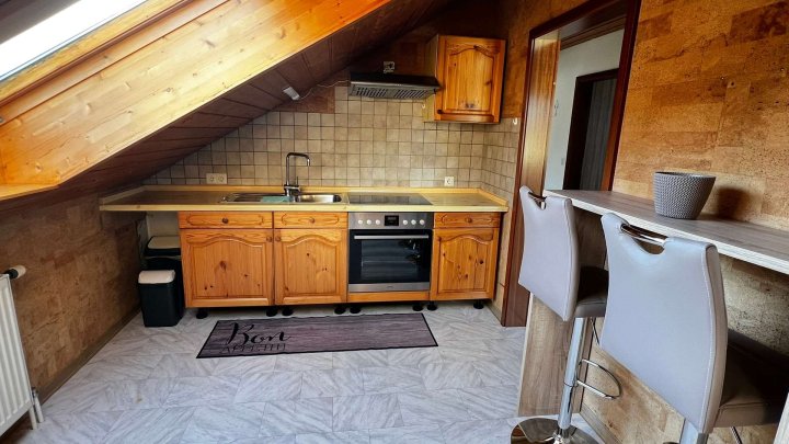Klein, fein und möbliert – Ihr neues Zuhause in Niefern
