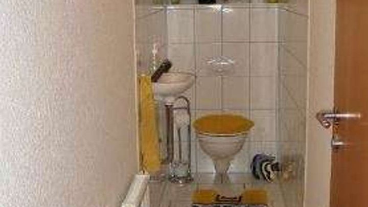 Große Maisonette Wohnung im Dachgeschoss mit Aufzug und Balkon