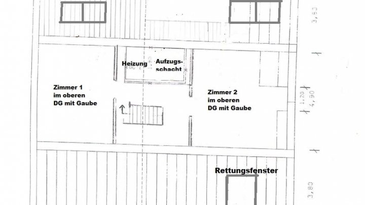 Große Maisonette Wohnung im Dachgeschoss mit Aufzug und Balkon