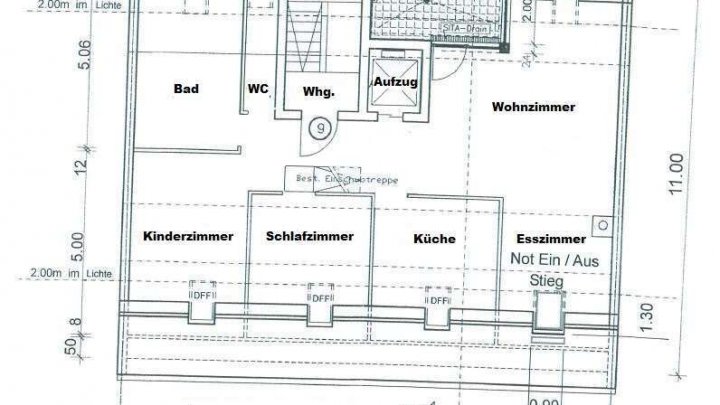 Große Maisonette Wohnung im Dachgeschoss mit Aufzug und Balkon