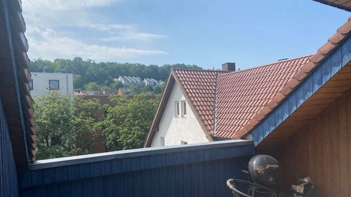 6,6 % Rendite möglich - 3 Zi ETW mit Dachterrasse - zentral in S-Feuerbach