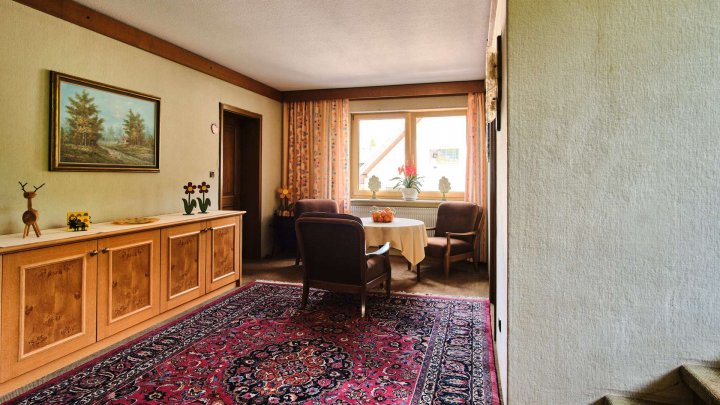 Großes, schönes Haus mit Blick auf die Schwarzwaldberge im Heidelbeerdorf Enzklösterle