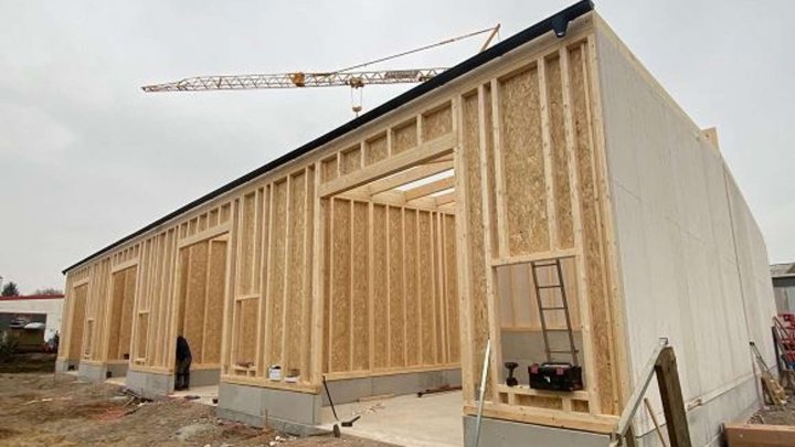 Gewerbehalle mit 52 qm - Lagerhalle - Boot - Oldtimer - Platz - Werkstatt - Platz für Ihre Ideen