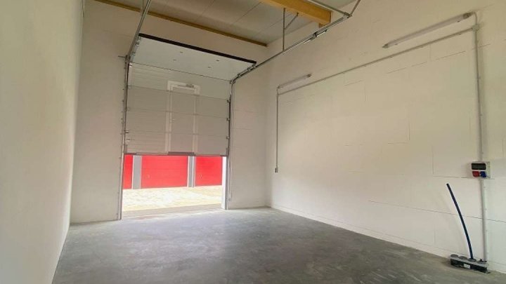 Gewerbehalle mit 52 qm - Lagerhalle - Boot - Oldtimer - Platz - Werkstatt - Platz für Ihre Ideen