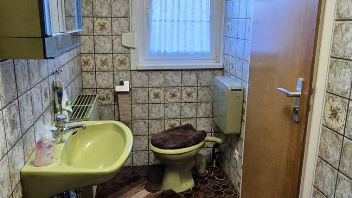 Perfekt für Heimwerker - Einfamilienhaus mit großem Anbau - und Garten mit Baufenster