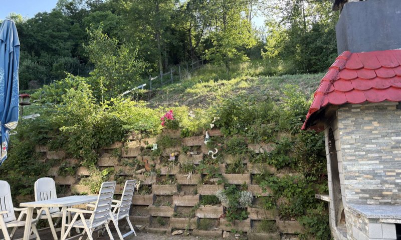 Am Fuße des Georgenbergs: Reihenendhaus mit Garage und großem Garten ** provisionsfrei **