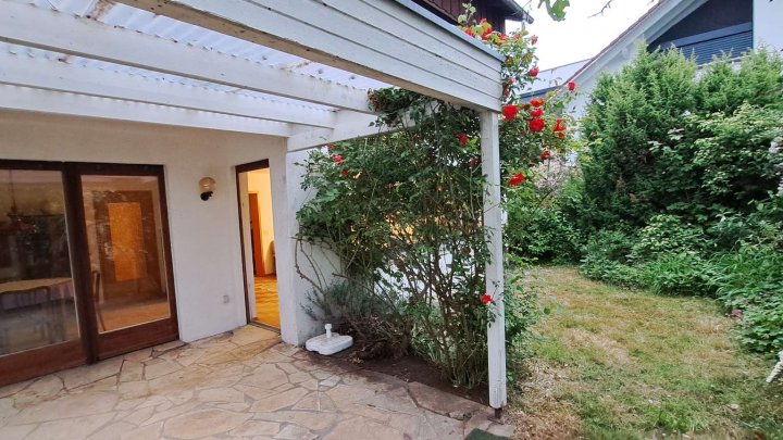 Preisreduzierung: Toplage – Einfamilienhaus mit großem Garten und Potenzial