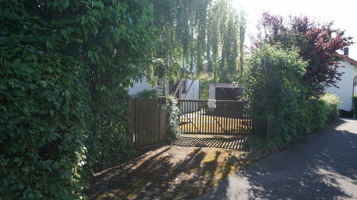 Preisreduzierung: Toplage – Einfamilienhaus mit großem Garten und Potenzial