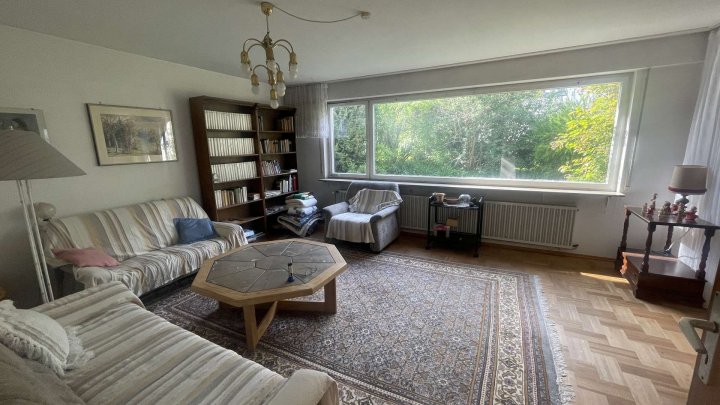 Preisreduzierung: Toplage – Einfamilienhaus mit großem Garten und Potenzial