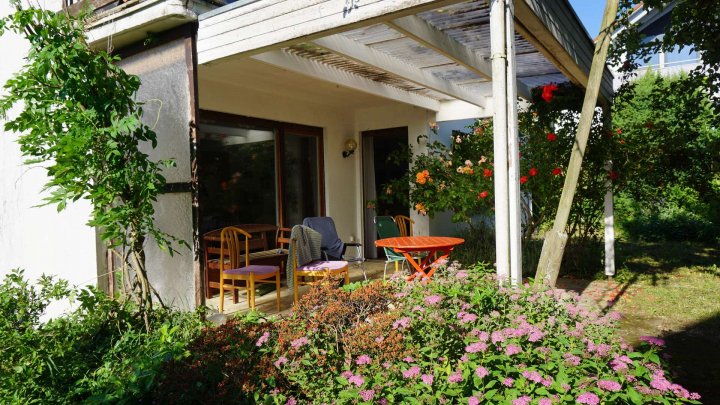 Preisreduzierung: Toplage – Einfamilienhaus mit großem Garten und Potenzial